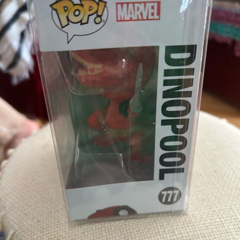 Funko Pop! Vinyl: Marvel - Dinopool #777 W/ Pop Protector - Picture 5 of 10